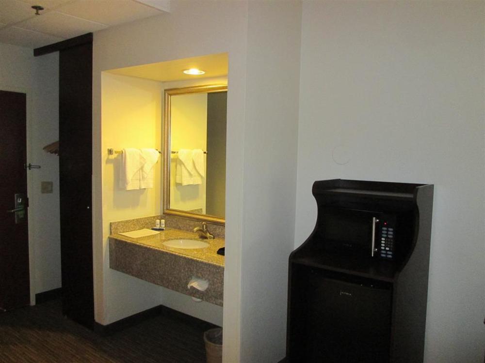 Best Western Plus O'Hare International South Hotel Franklin Park Værelse billede